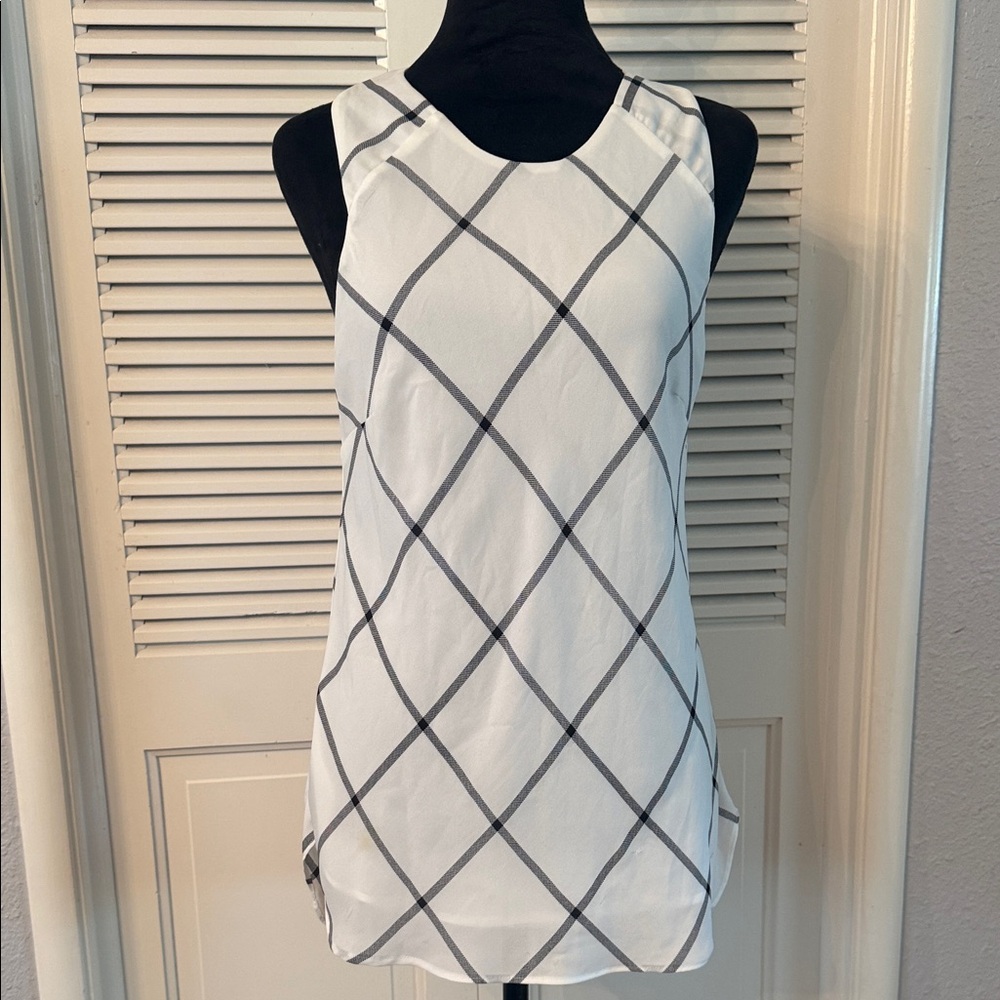 mercer & madison White and Black Diamond-Grid Sleeveless Tank